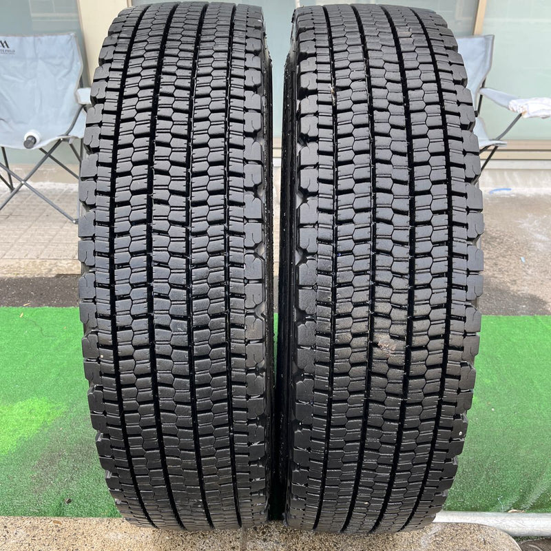 11R22.5 16PR 再生中古スタッドレス　 W900激安美品　　2本セット：32,000円