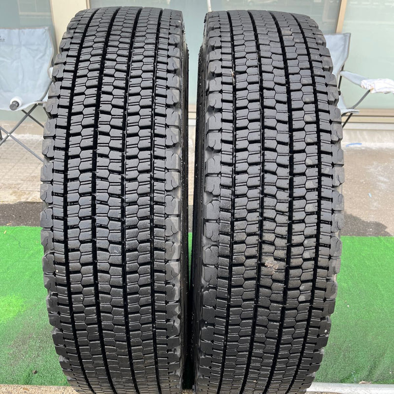 11R22.5 16PR 再生中古スタッドレス　 W900激安美品　　2本セット：32,000円