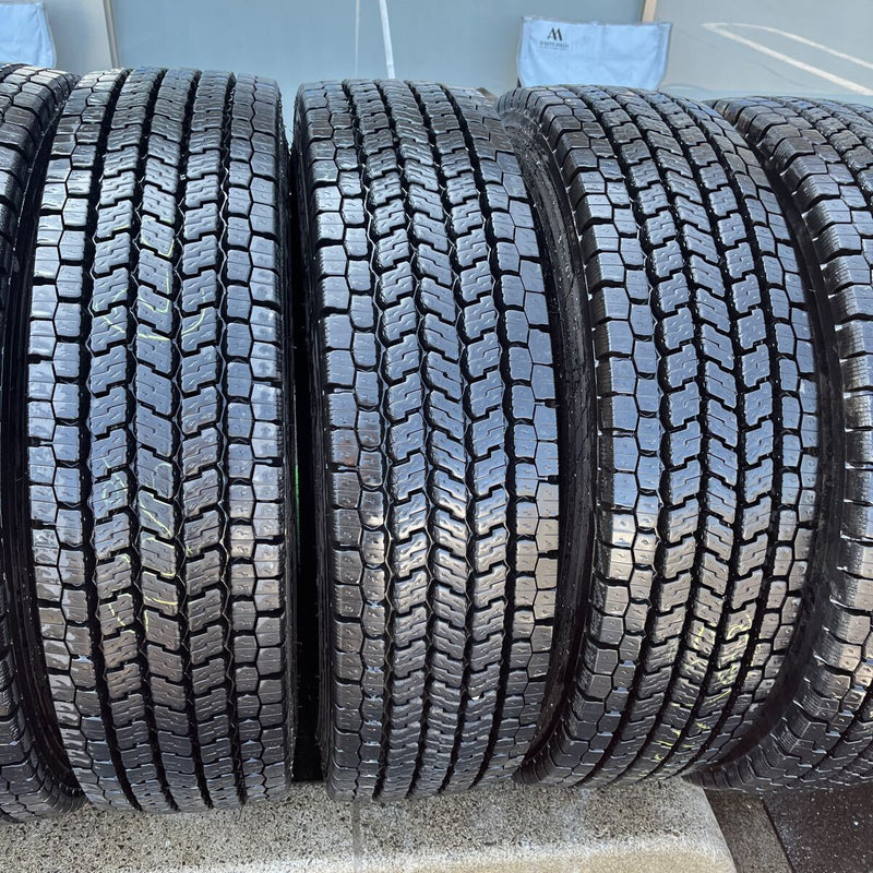 11R22.5 16PR YOKOHAMA 902ZE 中古地山スタッドレス　10本セット:210000円