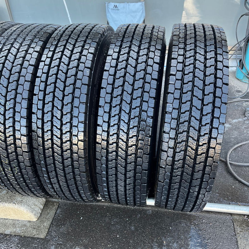 11R22.5 16PR YOKOHAMA 902ZE 中古スタッドレス　地山　10本セット:215000円