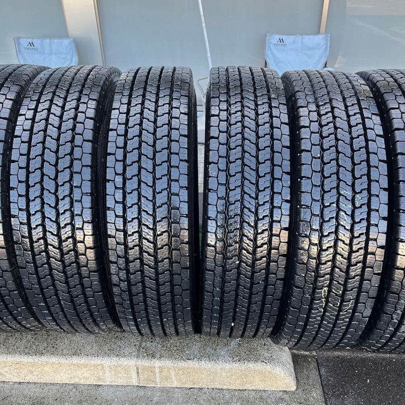 11R22.5 16PR YOKOHAMA 902ZE 中古スタッドレス　地山　10本セット:215000円