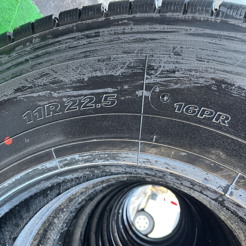 11R22.5 16PR YOKOHAMA 902ZE 中古スタッドレス　地山　10本セット:215000円