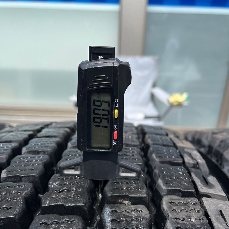 11R22.5 再生中古スタッドレス　W910 激安美品９分山 6本＋1本セット：124,000円