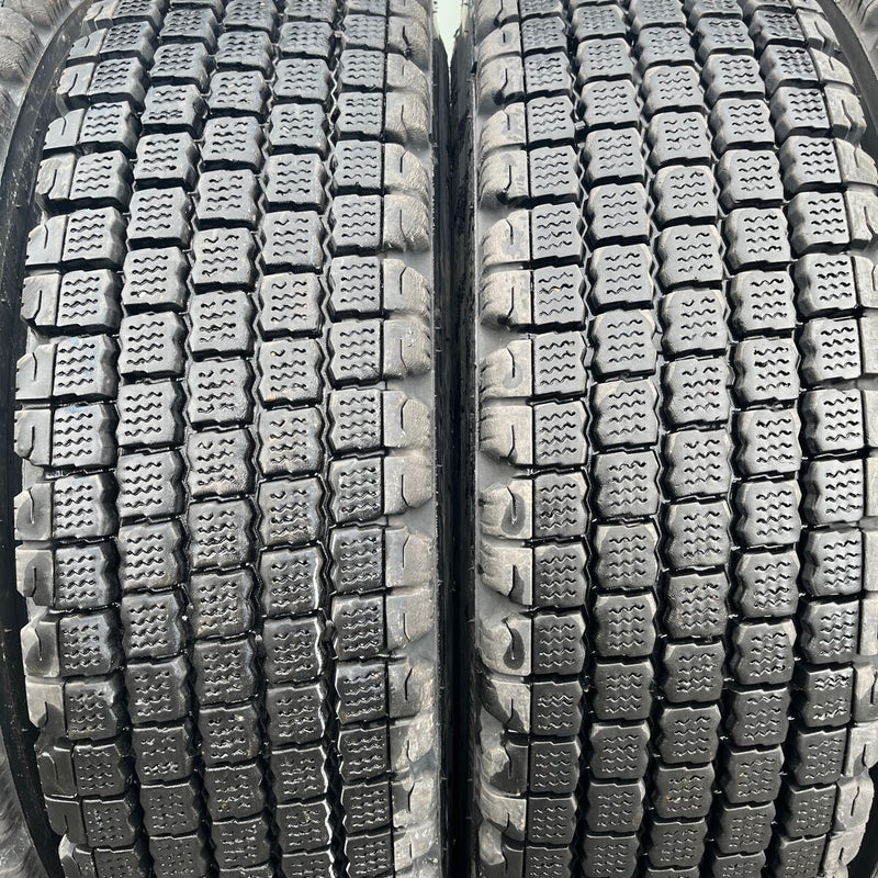 11R22.5 再生中古スタッドレス　W910 激安美品　　　　　6本セット：83,000円