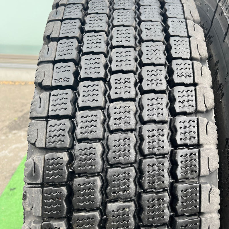 11R22.5 再生中古スタッドレス　W910 激安美品　　　　　6本セット：83,000円