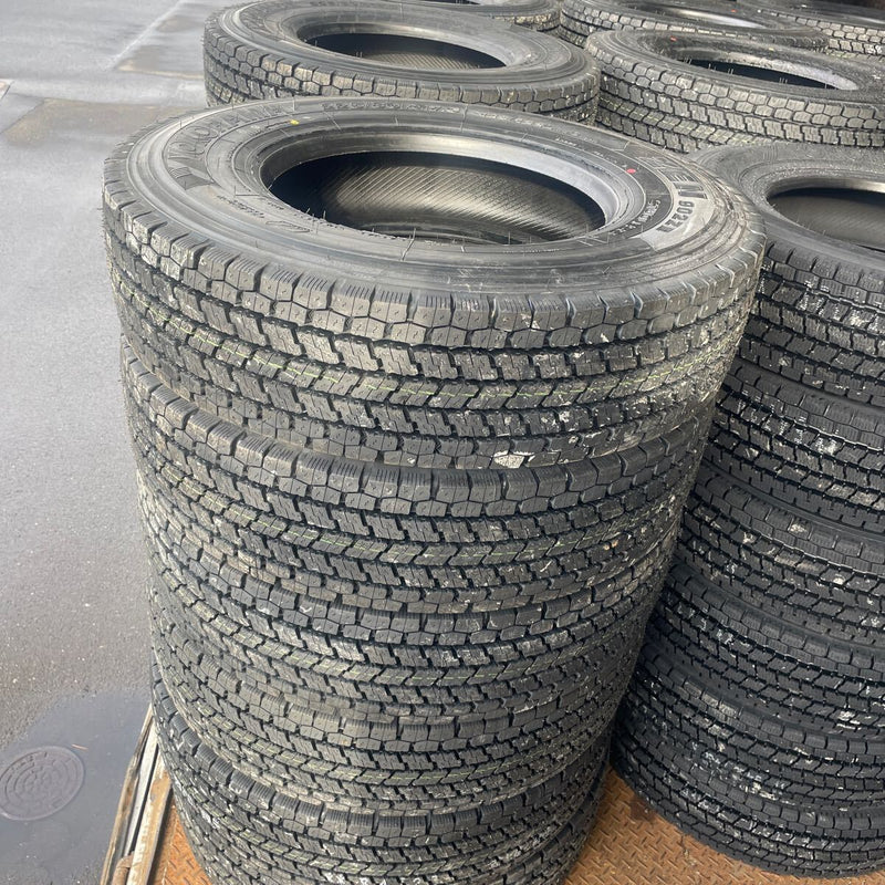 225/80R 17.5 新品地山　　ヨコハマ　2024年製　激安美品　　6本セット：126000円