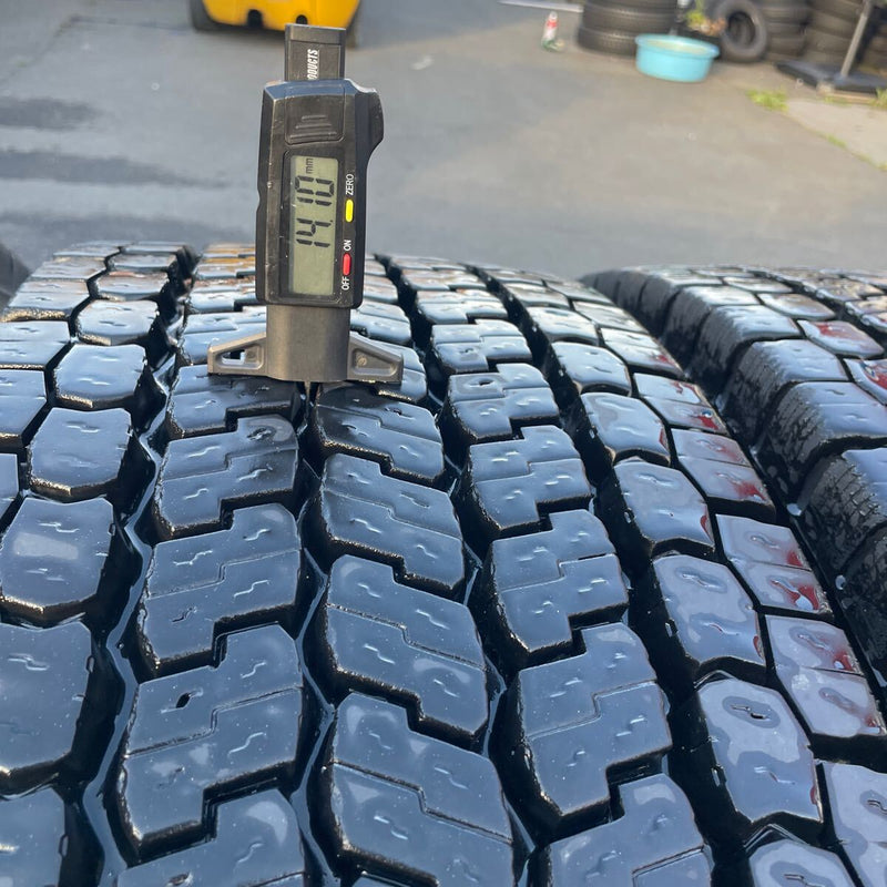 275/80R22.5 ヨコハマ　2023年 激安美品　スタッドレス 8本セット:175000円