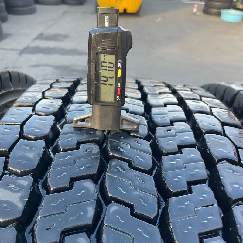 275/80R22.5 ヨコハマ　2023年 激安美品　スタッドレス 8本セット:175000円