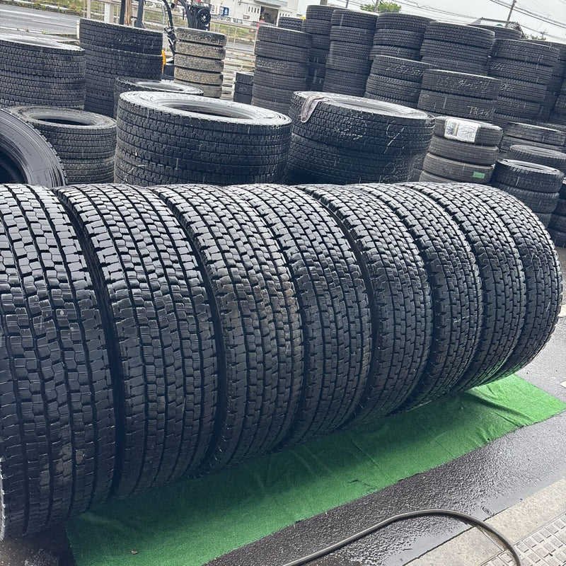 295/80R22.5 地山中古　ブリヂストン　2023年　激安美品　　8本セット：184000円