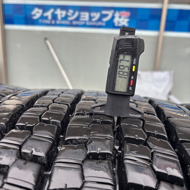295/80R22.5 地山中古　ブリヂストン　2023年　激安美品　　8本セット：184000円