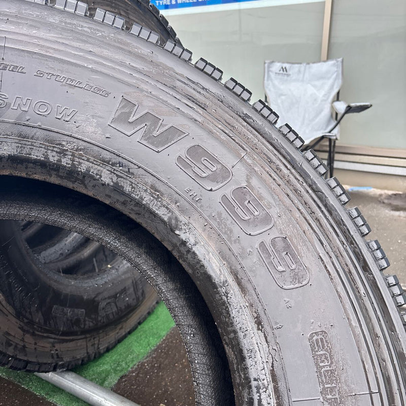 295/80R22.5 地山中古　ブリヂストン　2023年　激安美品　　8本セット：184000円