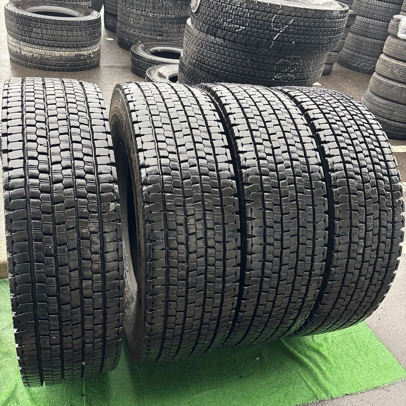 295/80R22.5 地山中古　ブリヂストン　2023年　激安美品　　4本セット：86000円