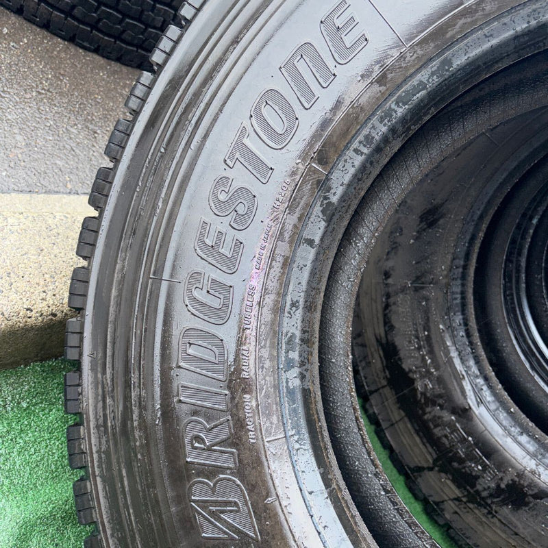 295/80R22.5 地山中古　ブリヂストン　2023年　激安美品　　4本セット：86000円