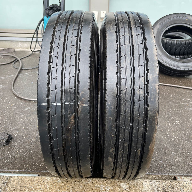 205/85R16 YOKOHAMA, LT151R 激安美品2023年製 2本セット:13,000円