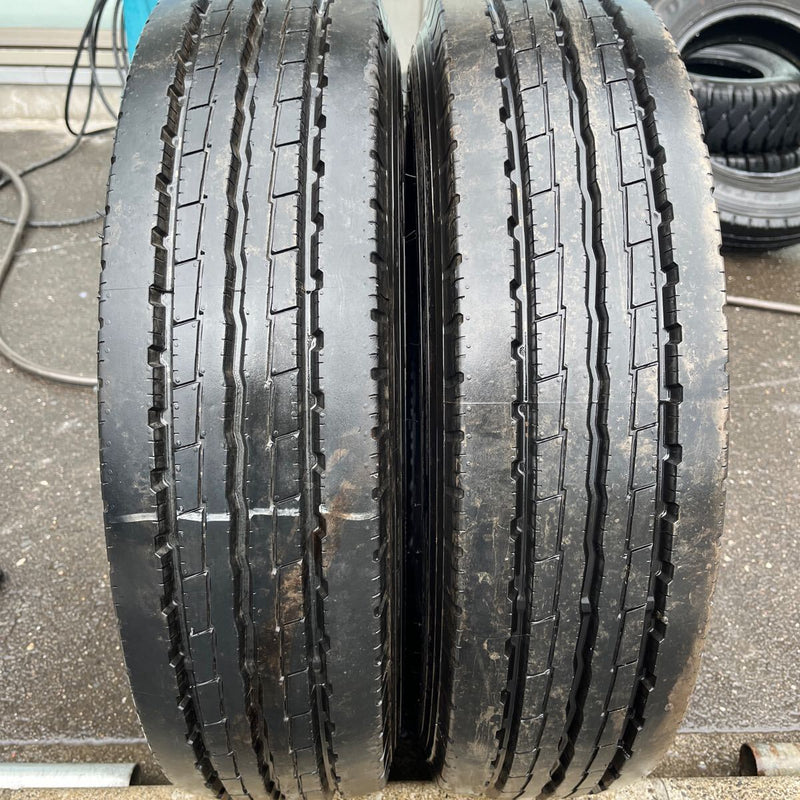 205/85R16 YOKOHAMA, LT151R 激安美品2023年製 2本セット:13,000円