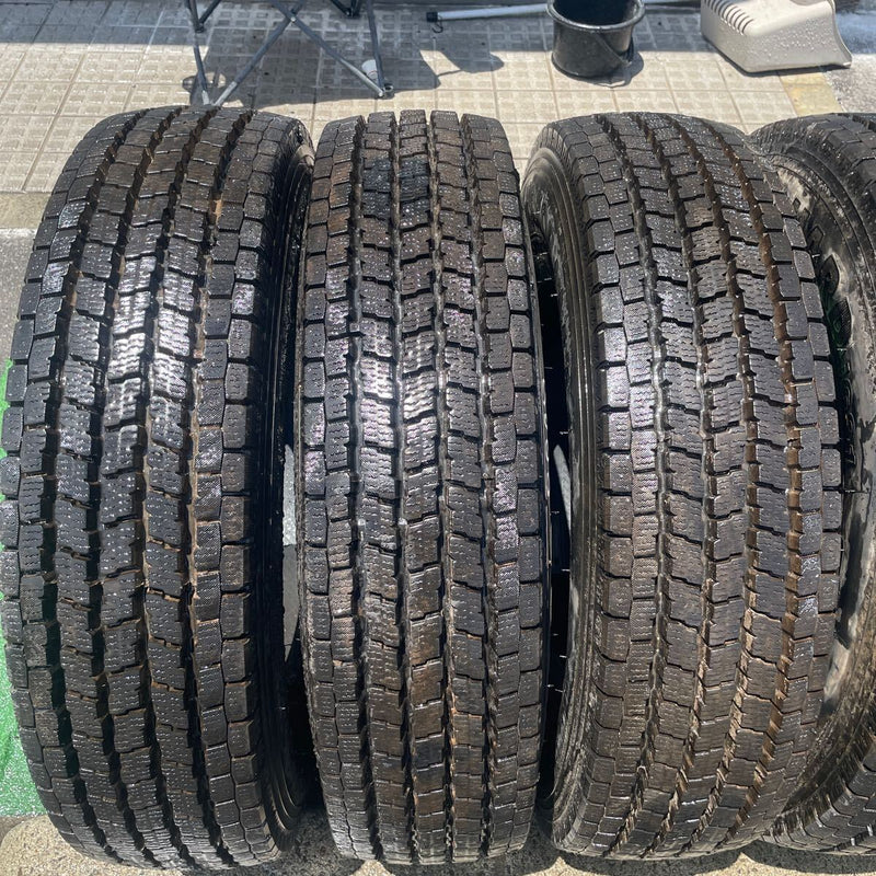 205/80R17.5 地山中古　ヨコハマ　2024年　激安美品　　ほぼ新品　6本セット：53000円