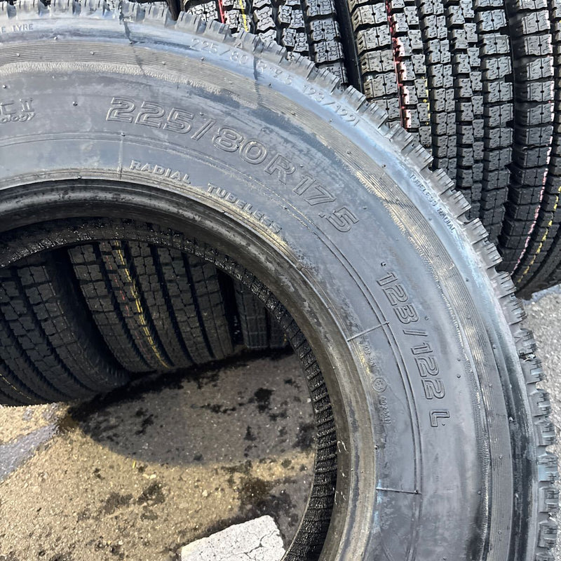 225/80R 17.5 再生中古　激安美品　　ほぼ新品　　6本セット：70000円
