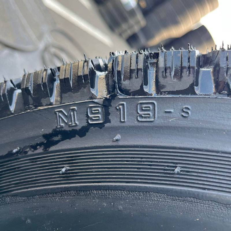 225/80R17.5 再生スタッドレスほぼ新品　M919 4本セット:42,000円