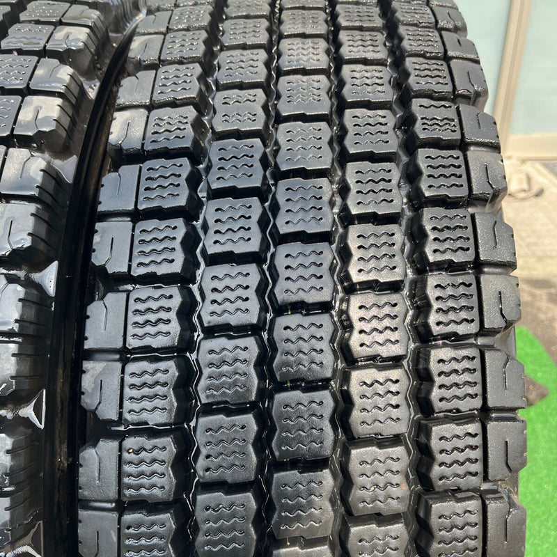 245/70R19.5 BRIDGESTONE, W910 激安美品　4本セット:58,000円
