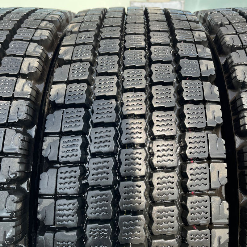 245/70R19.5 BRIDGESTONE, W910 激安美品　4本セット:58,000円