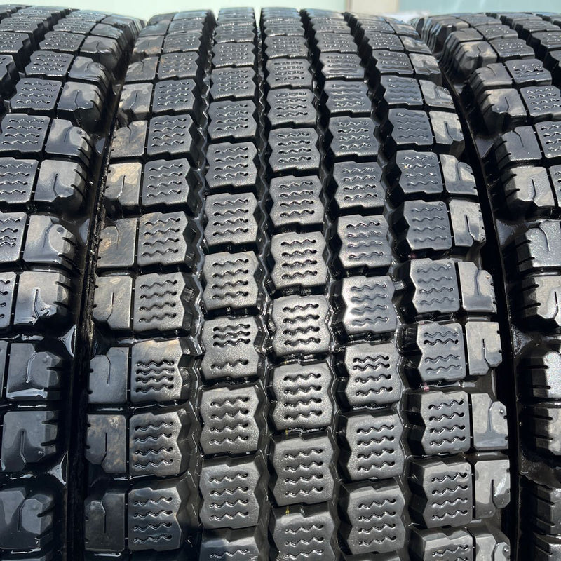 245/70R19.5 BRIDGESTONE, W910 激安美品　4本セット:58,000円