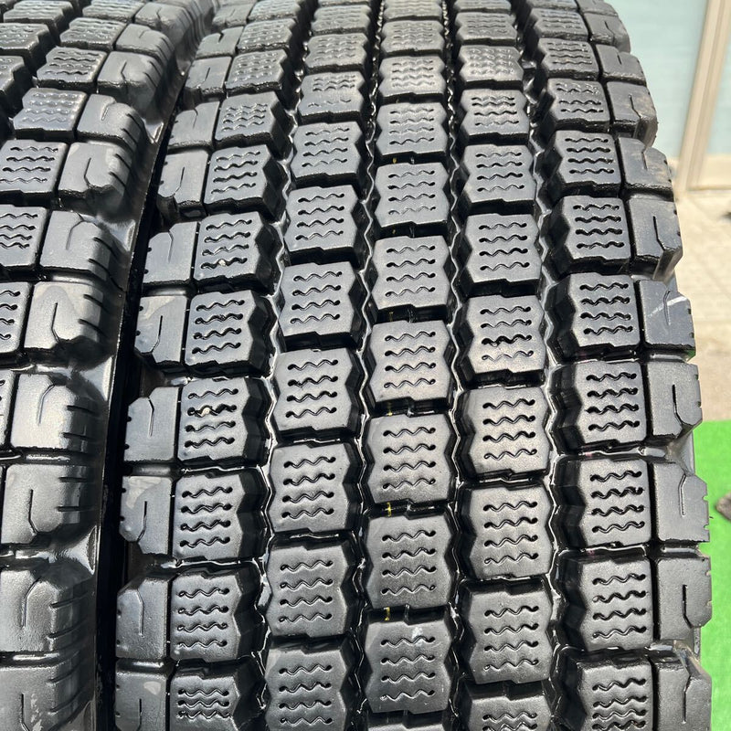 245/70R19.5 BRIDGESTONE, W910 激安美品　 4本セット:58,000円