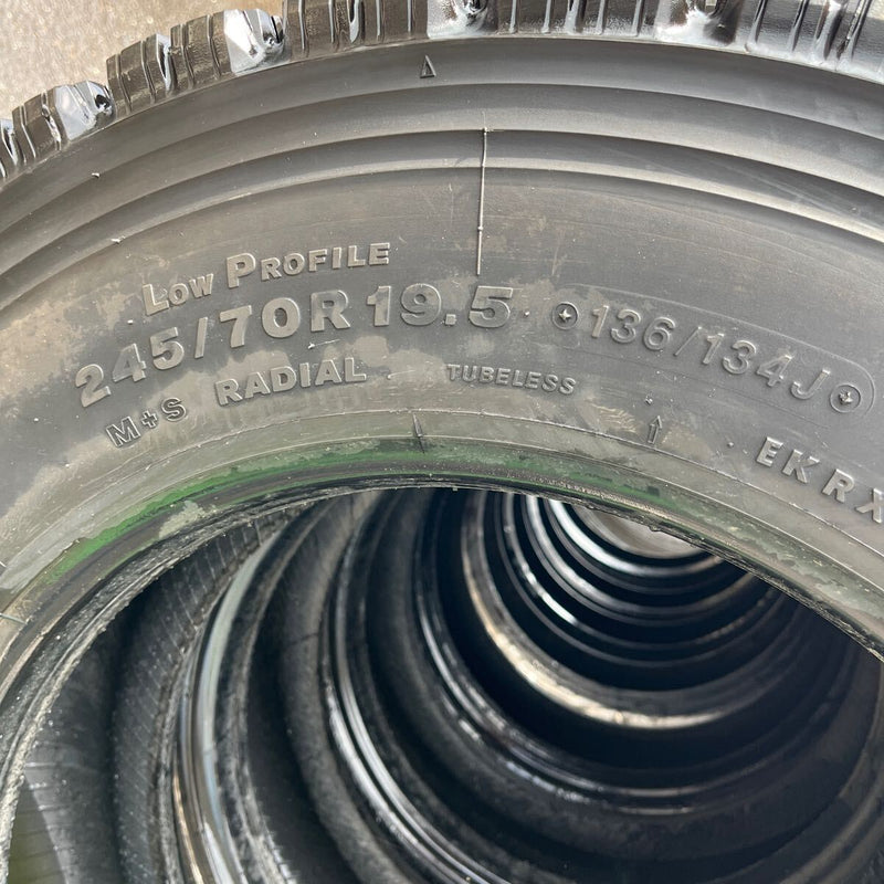 245/70R19.5 BRIDGESTONE, W910 激安美品　 8本セット:118,000円
