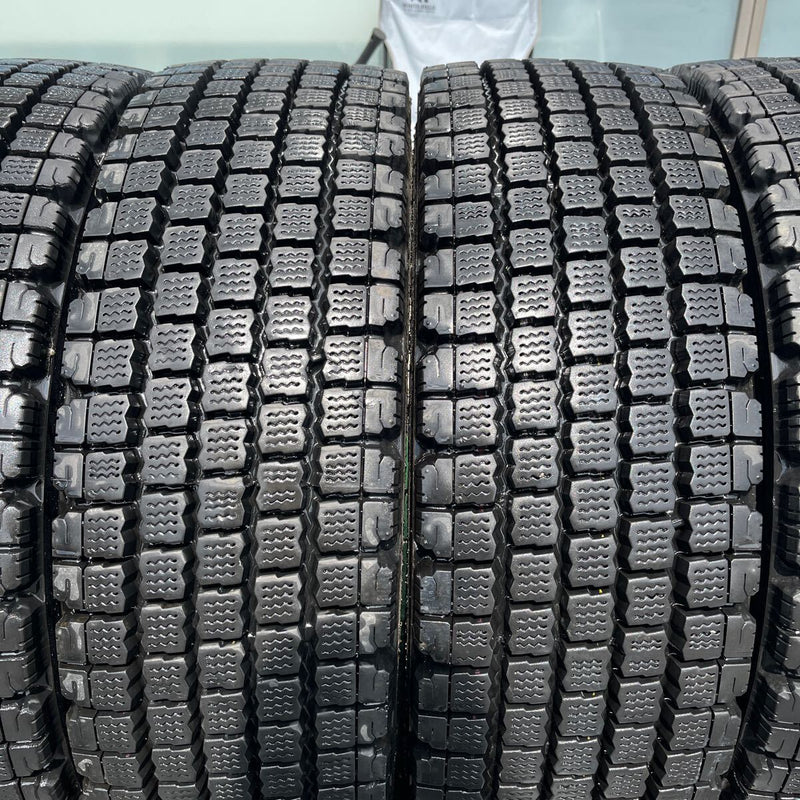 245/70R19.5 BRIDGESTONE, W910 激安美品　 8本セット:118,000円