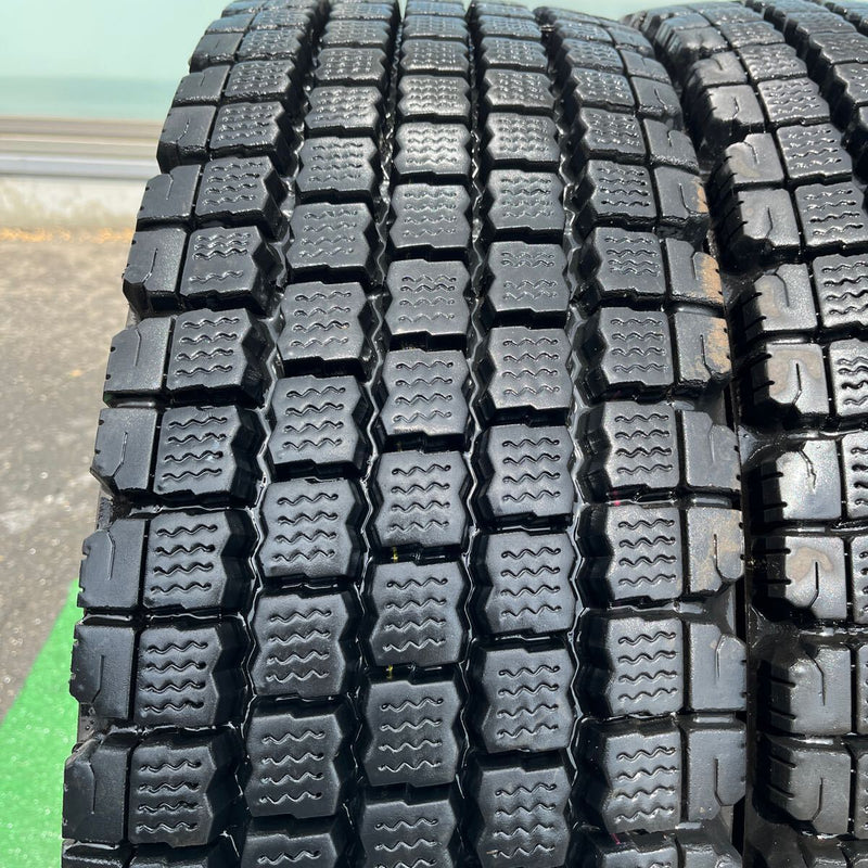 245/70R19.5 BRIDGESTONE, W910 激安美品　 8本セット:118,000円