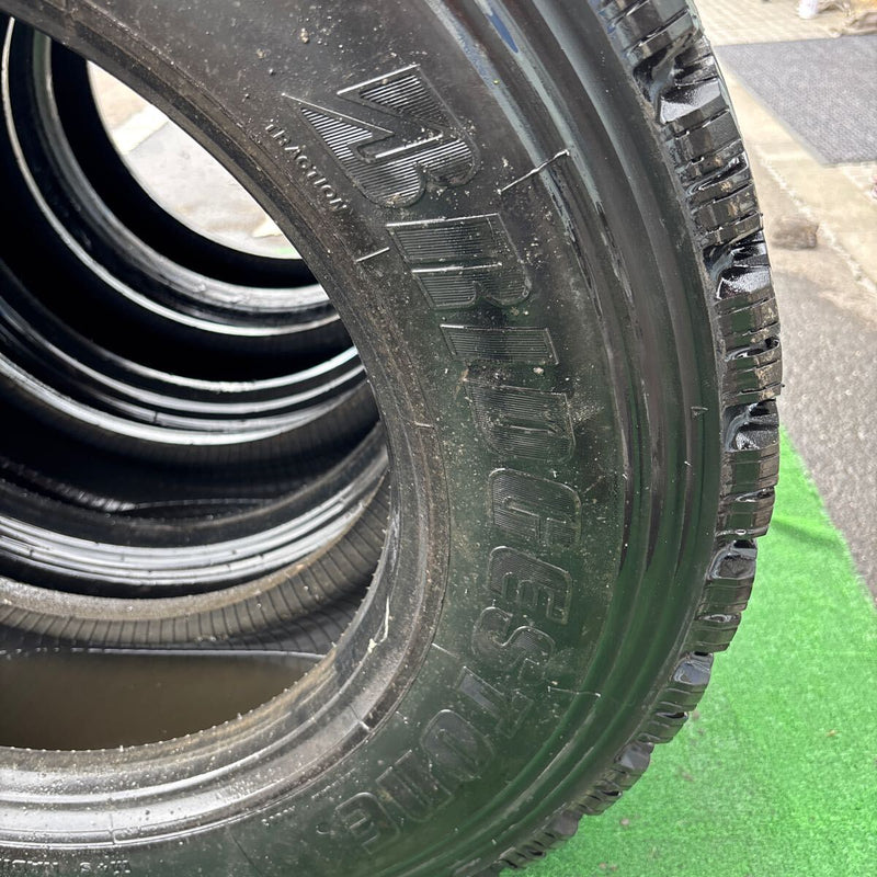 245/70R19.5 BRIDGESTONE. W910. 激安美品　　4本セット：60000円