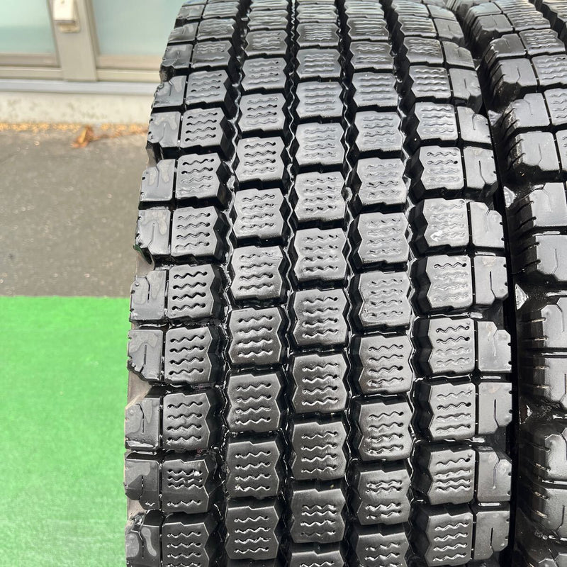 245/70R19.5 BRIDGESTONE, W910 激安美品　　4本セット:50,000円