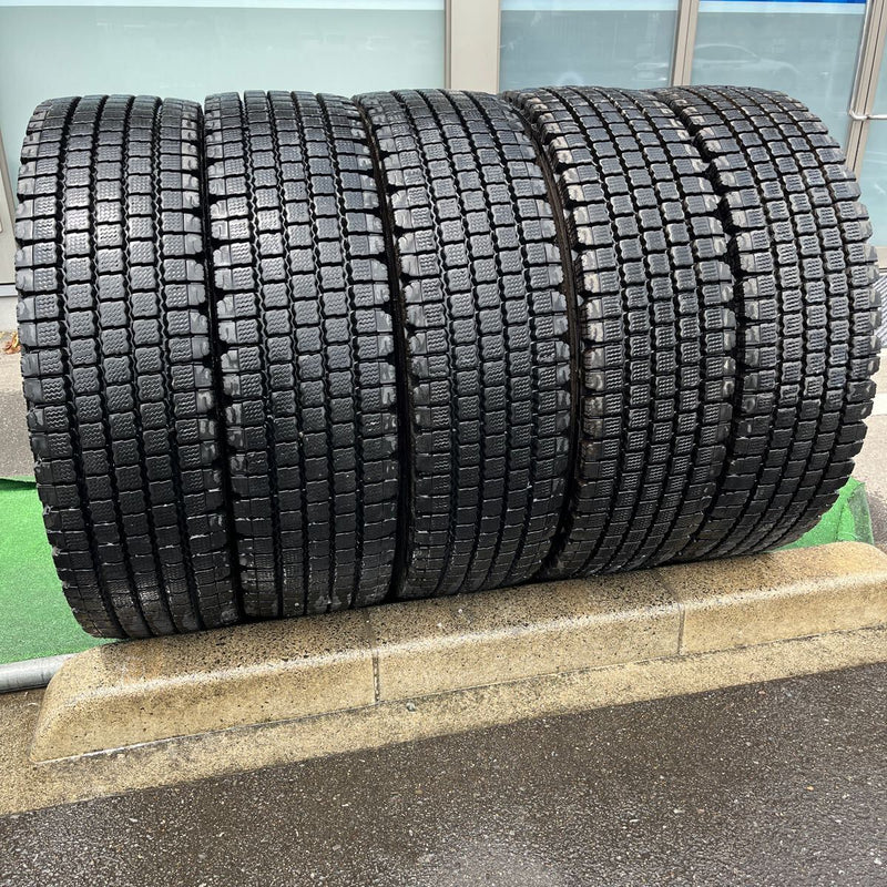 275/80R22.5 BRIDGESTONE, W910 激安美品　 4本＋1本セット:70,000円