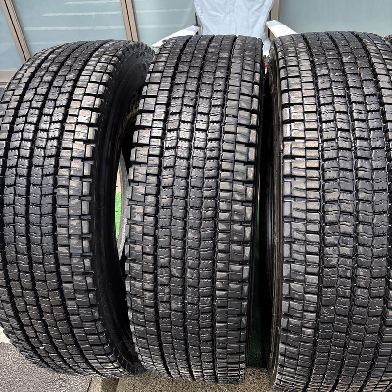 275/80R22.5 再生中古スタッドレス　激安美品　　　8本セット：104000円