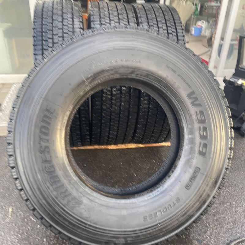 295/80R22.5 地山中古　ブリヂストン　2023年　激安美品　　4本セット：87800円