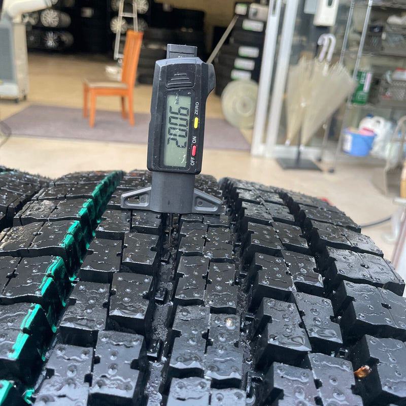 245/70R19.5 再生中古　激安美品　　ほぼ新品　8本セット：100000円