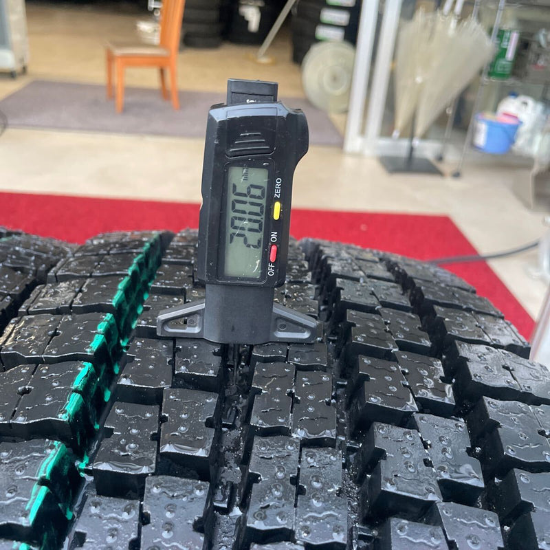 245/70R19.5 再生中古　激安美品　　ほぼ新品　8本セット：100000円