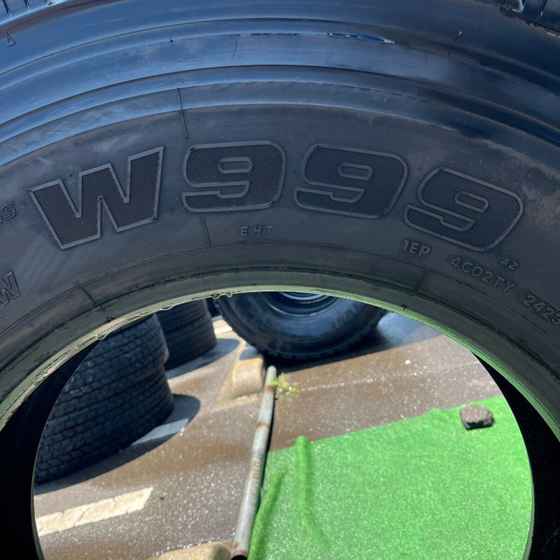 295/80R22.5 BRIDGESTONE, W999 激安美品　2023年製 1本:21,000円