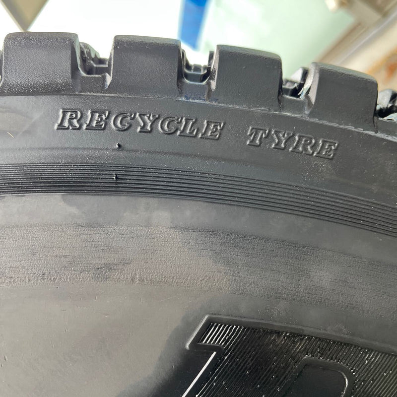 275/80R22.5 再生中古スタッドレス　SP001 激安美品　 4本セット:55,000円