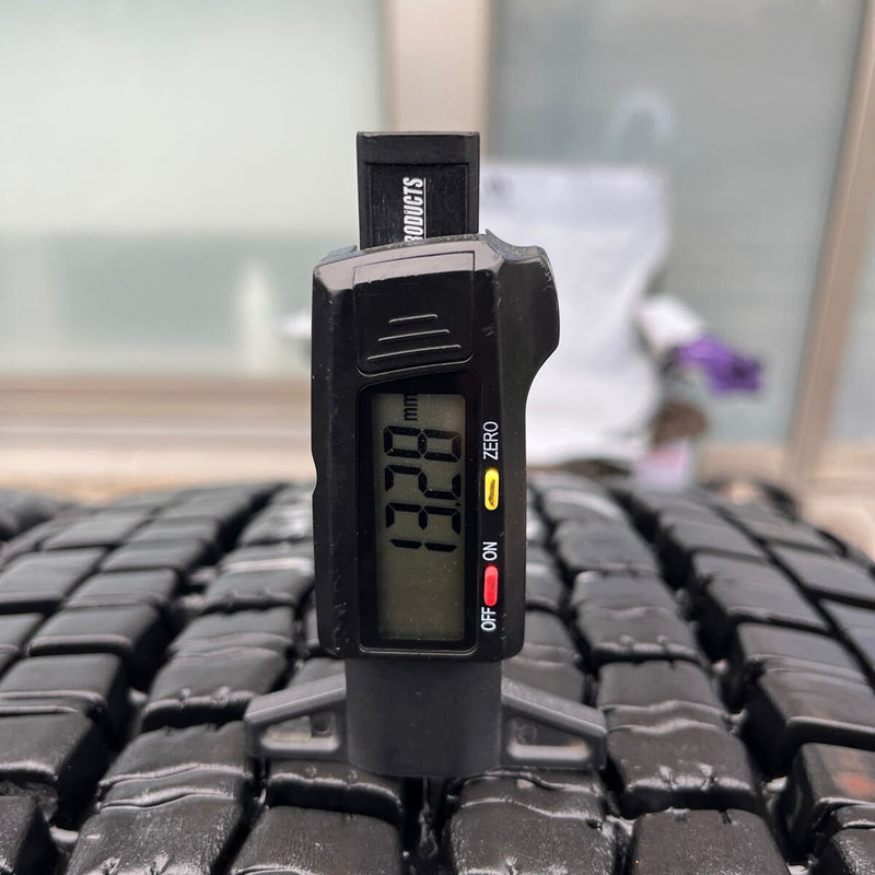 275/80R22.5 再生中古スタッドレス　SP001 激安美品　 4本セット:55,000円