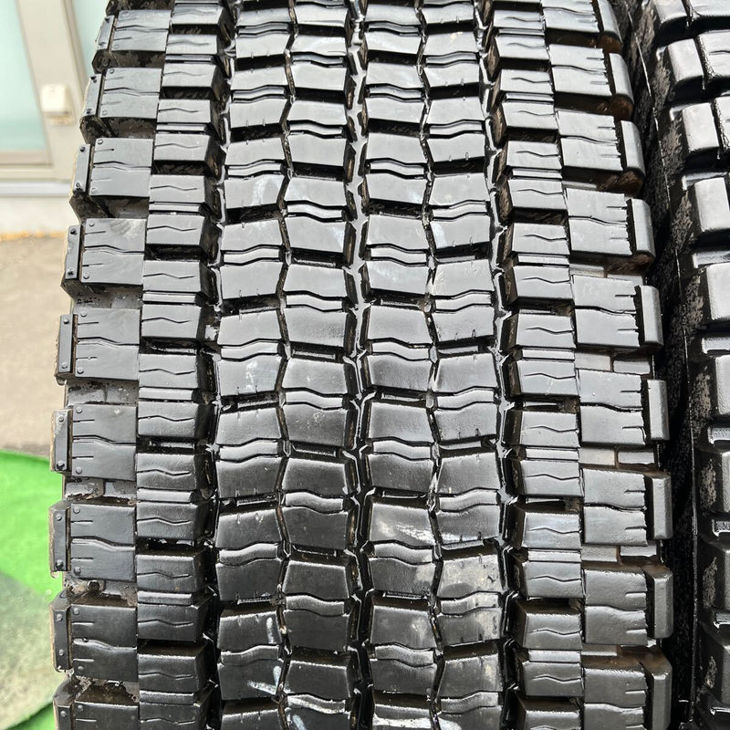 275/80R22.5 再生中古スタッドレス　SP001 激安美品　 4本セット:55,000円