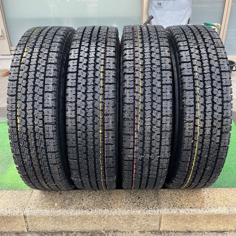 225/80R17.5 再生スタッドレスほぼ新品　M919 激安美品　4本セット:46,000円