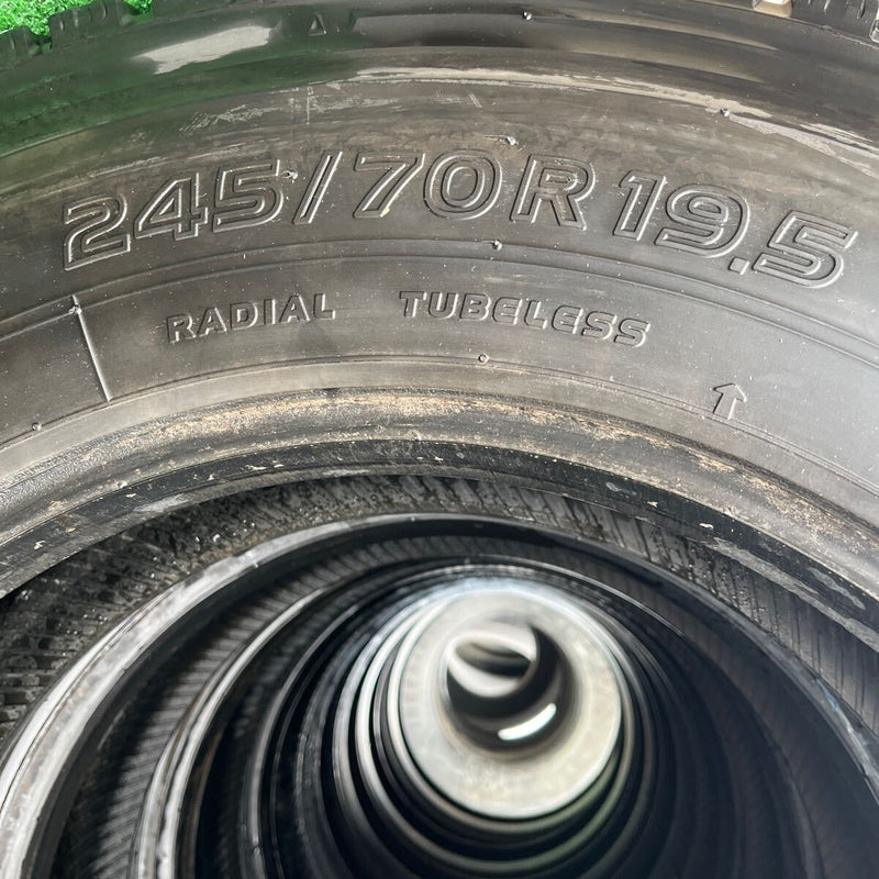 245/70R19.5 TOYO, M919 激安美品　2022年製 8本セット:83,000円