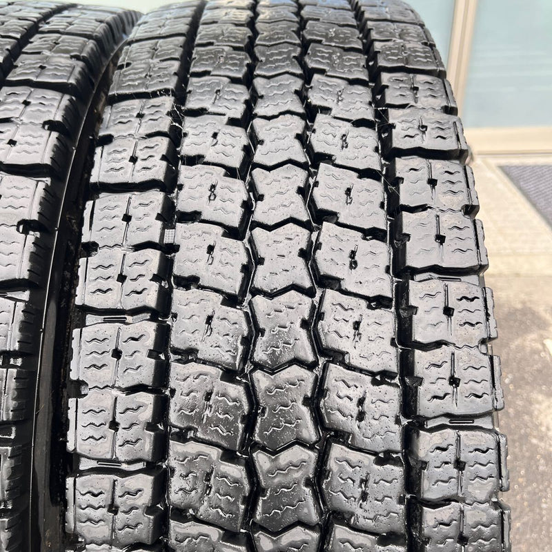 245/70R19.5 TOYO, M919 激安美品　2022年製 8本セット:83,000円