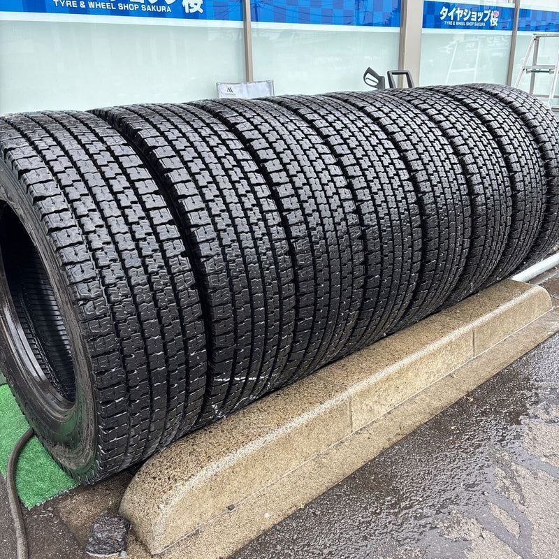 245/70R17.5. TOYO. M929. 激安美品　8本セット：85000円