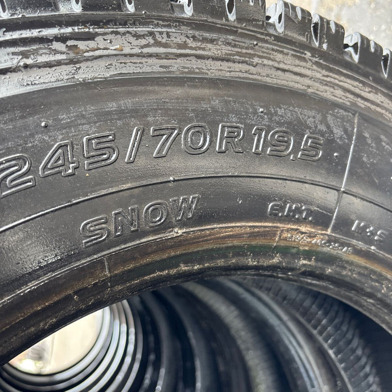 245/70R17.5. TOYO. M929. 激安美品　8本セット：85000円