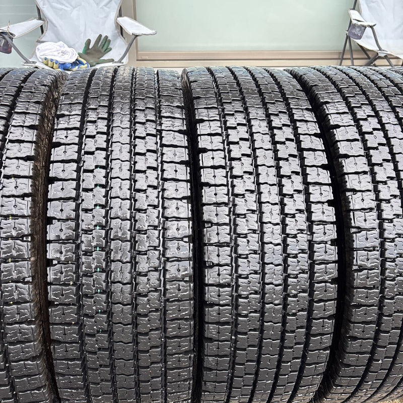 245/70R17.5. TOYO. M929. 激安美品　8本セット：85000円