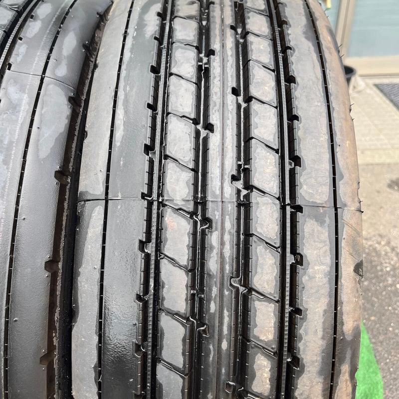 245/70R19.5 BRIDGESTONE, R173 激安美品 2023年製 4本セット:48,000円