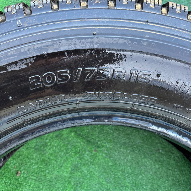 205/75R16. TOYO. M935. 激安美品　 2023年製　　　　4本セット：23000円