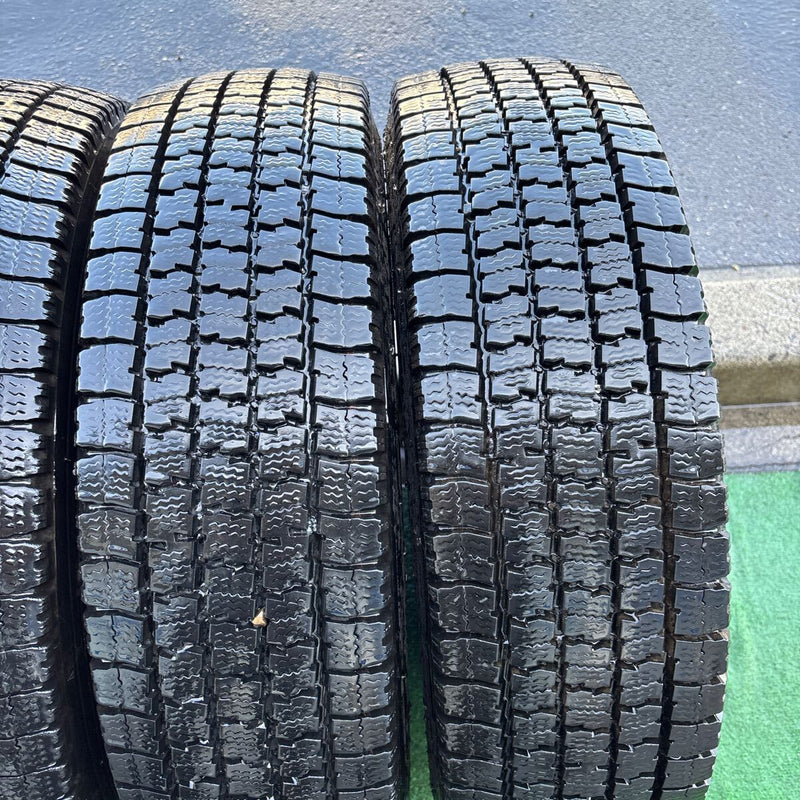 205/75R16. TOYO. M935. 激安美品　 2023年製　　　　4本セット：23000円