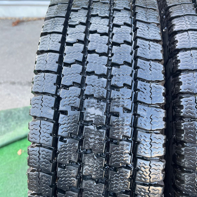 195/85R15 TOYO, M935 激安美品　2022年製 6本セット:30,000円